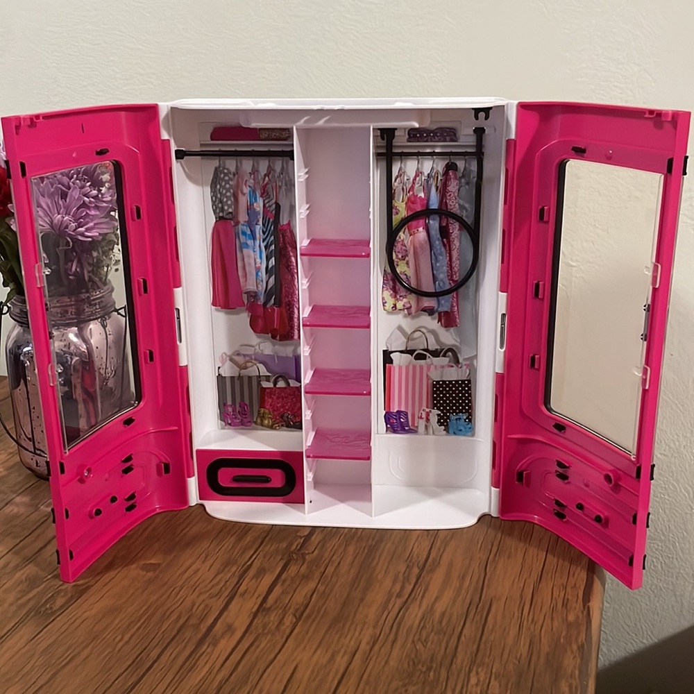 2015 barbie closet - Picture 2 of 6